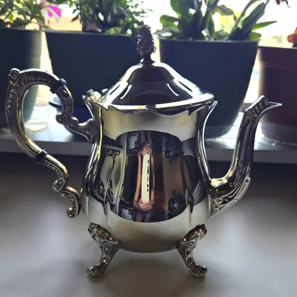 Silver Plated Teapot with Victorian Styled Designed Lid and Handle - Picture 1 of 8